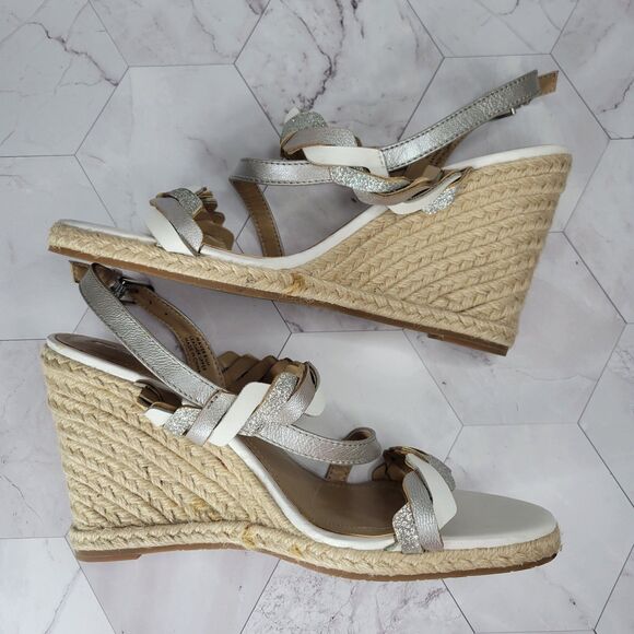 Tahari Waver white and gray metallic wedge sandals size 8.5 - Picture 4 of 9
